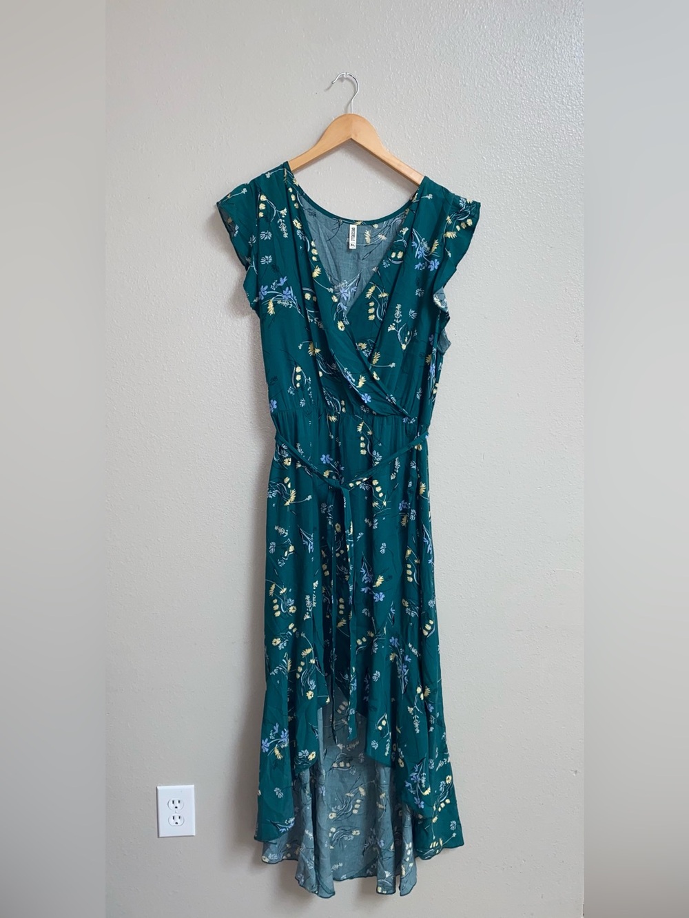 Grecerelle Green Floral High Low Wrap Dress XL Flutter Sleeve Boho Midi